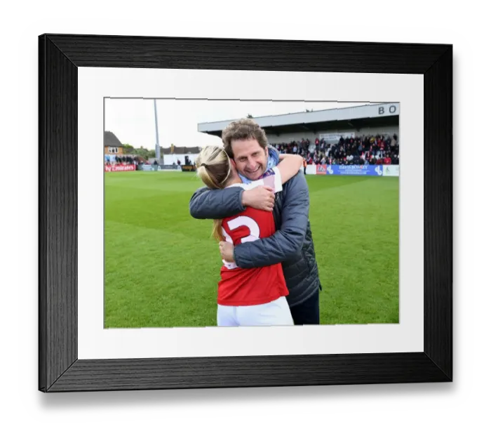 Framed Print : Joe Montemurro and Beth Mead: Celebrating Arsenal Women's Victory over Manchester City