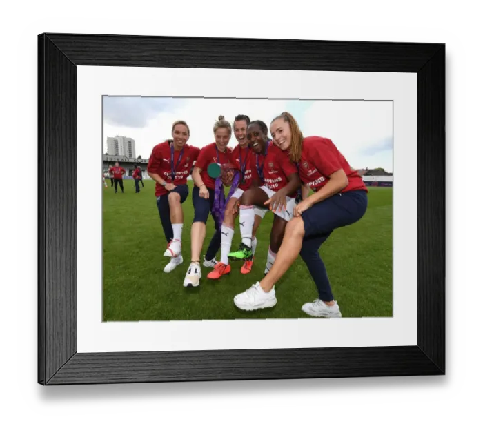 Framed Print : Arsenal Women's Injured Stars Show Off Scars with WSL Trophy After Manchester City Victory Framed Print : Arsenal Women's Injured Stars Show Off Scars with WSL Trophy After Manchester City Victory