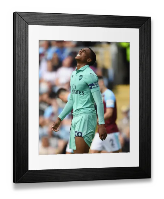 Framed Print : Joe Willock in Action: Burnley vs Arsenal, Premier League 2018-19 Framed Print : Joe Willock in Action: Burnley vs Arsenal, Premier League 2018-19