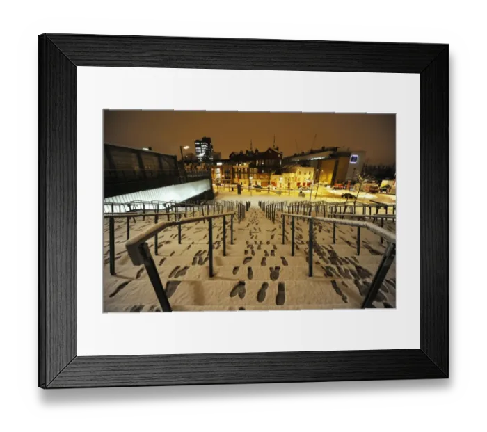 Framed Print : Winter's Embrace at Emirates Stadium: Arsenal's Snow-Covered Fortress, London (2009) Framed Print : Winter's Embrace at Emirates Stadium: Arsenal's Snow-Covered Fortress, London (2009)