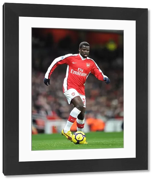 Emmanuel Eboue (Arsenal). Arsenal 3: 0 Hull City, Barclays Premier league