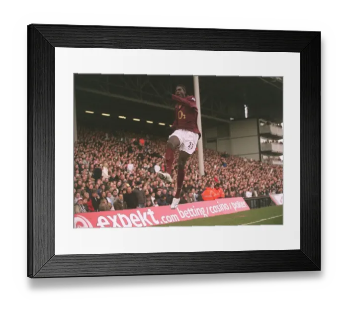 Framed Print : Fulham v Arsenal 2005-6 Framed Print : Fulham v Arsenal 2005-6