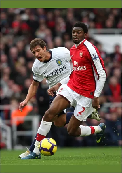 Abou Diaby (Arsenal) Stiliyan Petrov (Villa). Arsenal 3: 0 Aston Villa. Barclays Premier League