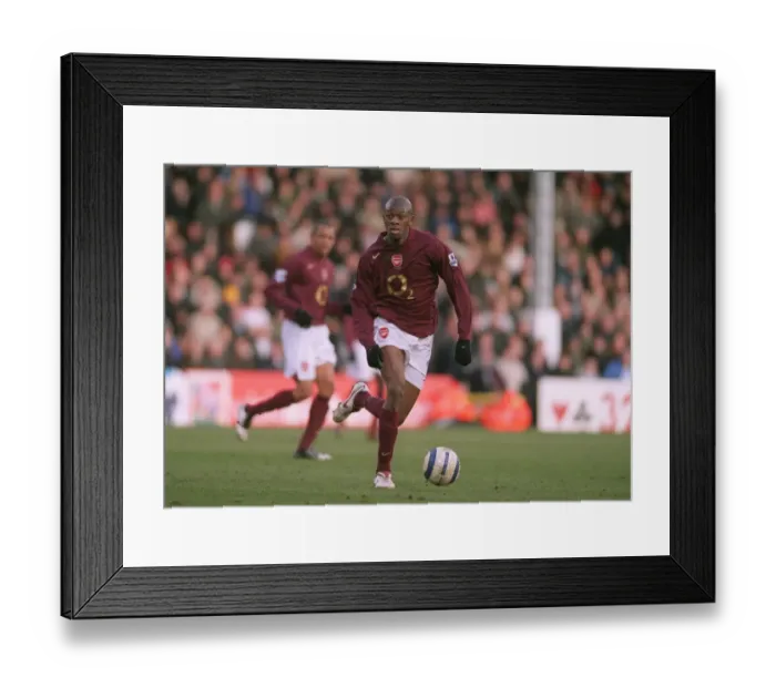 Framed Print : Abou Diaby's Brilliant Performance: Arsenal Crushes Fulham 4-0