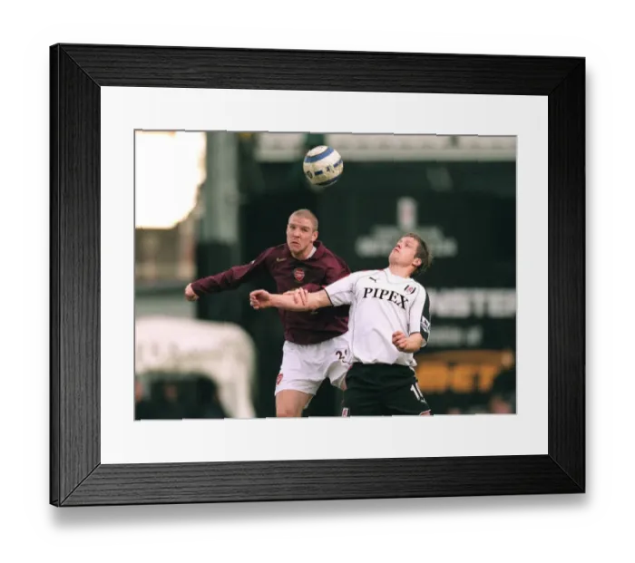 Framed Print : Philippe Senderos (Arsenal) Heidar Helguson (Fulham). Fulham 0: 4 Arsenal