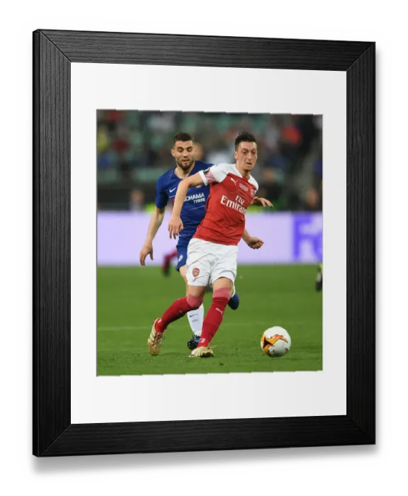 Framed Print : Arsenal's Mesut Ozil Chased by Mateo Kovacic in UEFA Europa League Final vs Chelsea, Baku 2019