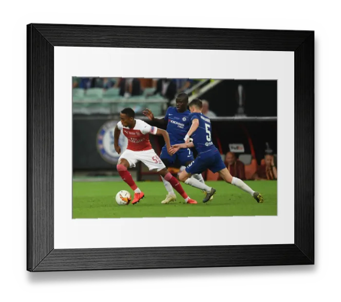 Framed Print : Arsenal's Joe Willock Clashes with Chelsea's Kante and Jorginho in Europa League Final Showdown