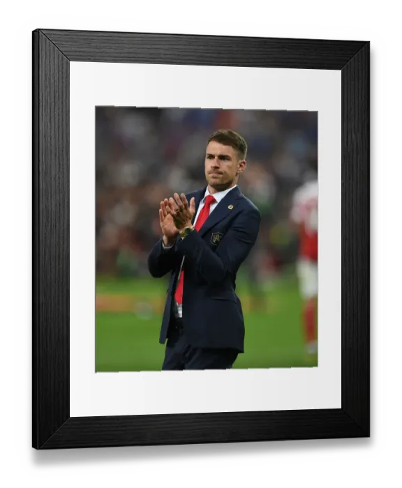 Framed Print : Arsenal's Aaron Ramsey Celebrates Europa League Victory Over Chelsea in Baku