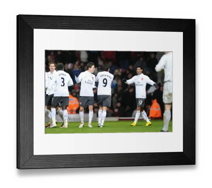 Framed Print : Eduardo celebrates scoring the 2nd Arsenal goal with Samir Nasri and Carlos Vela Framed Print : Eduardo celebrates scoring the 2nd Arsenal goal with Samir Nasri and Carlos Vela