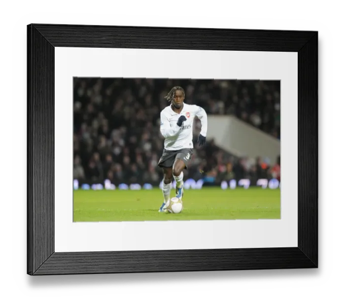 Framed Print : Bacary Sagna (Arsenal). West Ham United 1: 2 Arsenal, FA Cup Third Round