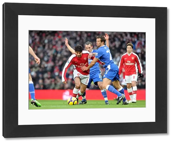 Eduardo (Arsenal) Lucas Neill (Everton). Arsenal 2: 2 Everton, Barclays Premier League