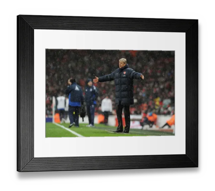 Framed Print : Arsenal manager Arsene Wenger. Arsenal 2: 2 Everton, Barclays Premier League
