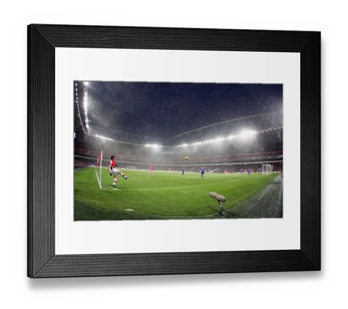 Framed Print : Andrey Arshavin (Arsenal) takes a corner in the snow. Arsenal 2: 2 Everton Framed Print : Andrey Arshavin (Arsenal) takes a corner in the snow. Arsenal 2: 2 Everton