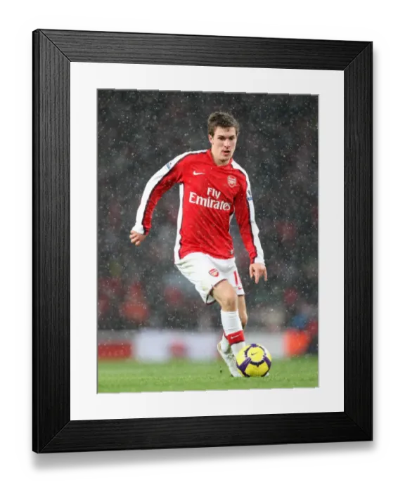 Framed Print : Arsenal's Aaron Ramsey Tied in Dramatic Showdown Against Everton at Emirates Stadium, Barclays Premier League (2010) Framed Print : Arsenal's Aaron Ramsey Tied in Dramatic Showdown Against Everton at Emirates Stadium, Barclays Premier League (2010)
