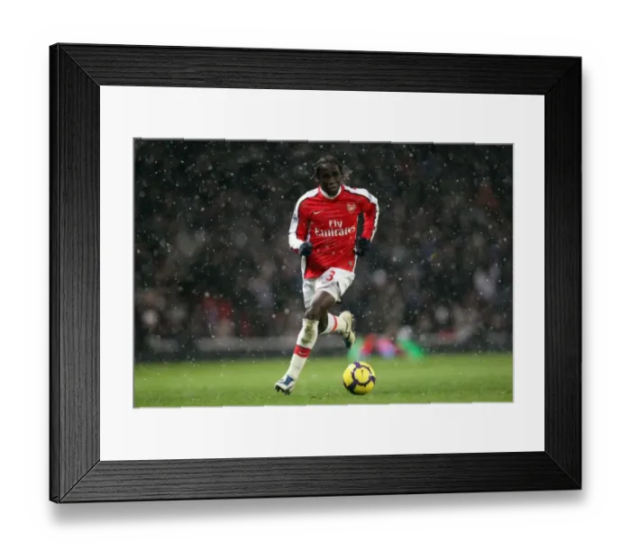 Framed Print : Bacary Sagna in Action: Arsenal vs Everton, 2-2 Draw, Barclays Premier League, Emirates Stadium (2010)