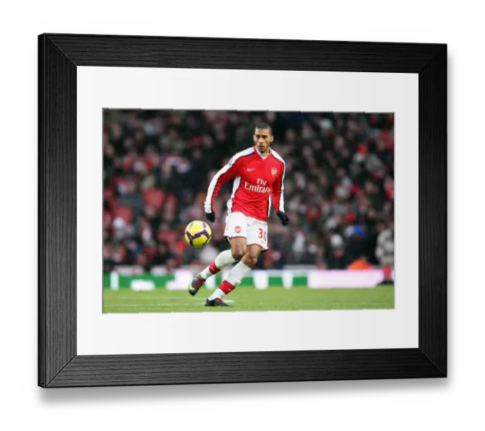 Framed Print : Armand Traore vs Everton: 2-2 Thriller at Emirates Stadium, Barclays Premier League (September 1, 2010) Framed Print : Armand Traore vs Everton: 2-2 Thriller at Emirates Stadium, Barclays Premier League (September 1, 2010)