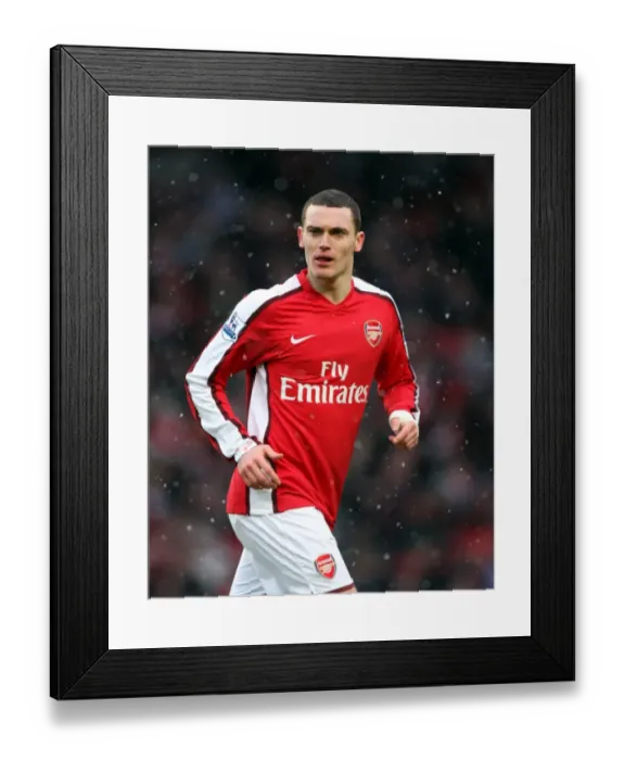 Framed Print : Thomas Vermaelen's Battle: Arsenal 2-2 Everton, Barclays Premier League, Emirates Stadium, 9 / 1 / 10
