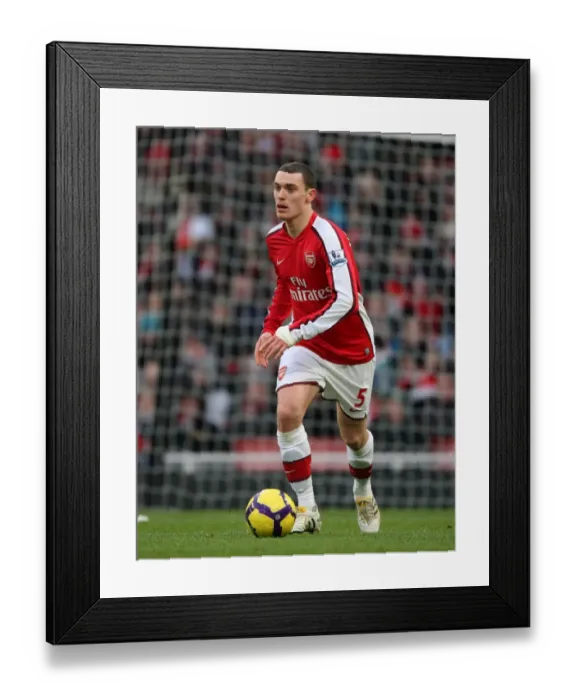 Framed Print : Thomas Vermaelen's Battle: Arsenal vs. Everton - 2-2 Draw, September 1, 2010