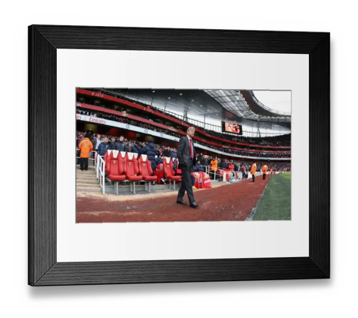 Framed Print : Arsene Wenger: 2-2 Stalemate Against Everton, Emirages Stadium, 2010 Framed Print : Arsene Wenger: 2-2 Stalemate Against Everton, Emirages Stadium, 2010