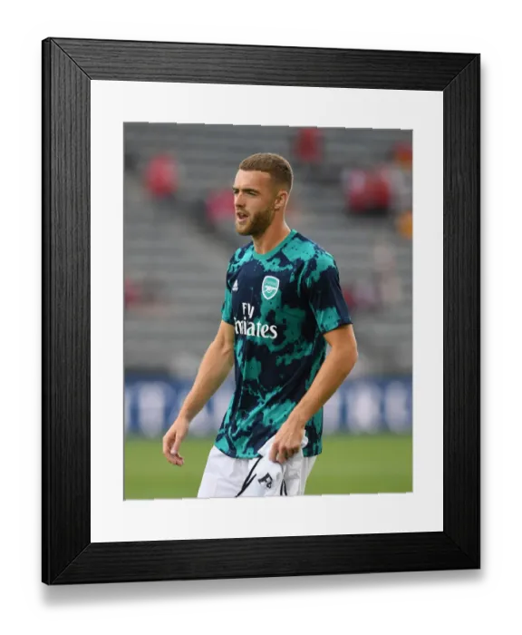 Framed Print : Calum Chambers Readies for Arsenal's Battle against Colorado Rapids