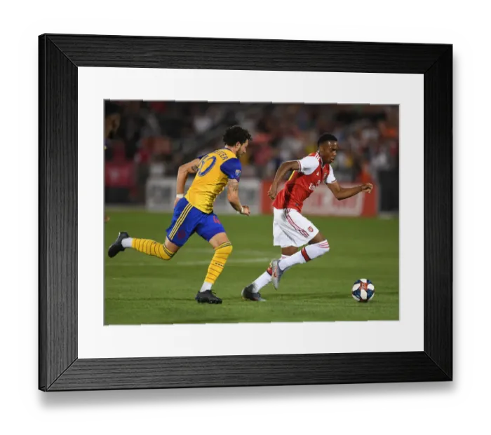 Framed Print : Arsenal's Joe Willock Faces Off Against Colorado Rapids Jordan Schweitzer in 2019-20 Pre-Season Clash Framed Print : Arsenal's Joe Willock Faces Off Against Colorado Rapids Jordan Schweitzer in 2019-20 Pre-Season Clash