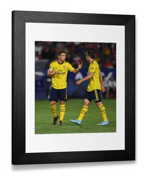 Framed Print : Arsenal FC: Pre-Season Battle in Los Angeles - Arsenal vs. Bayern Munich, 2019 Framed Print : Arsenal FC: Pre-Season Battle in Los Angeles - Arsenal vs. Bayern Munich, 2019