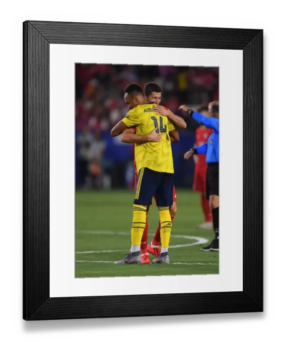 Framed Print : Arsenal vs. Bayern Munich: 2019 International Champions Cup Showdown in Los Angeles