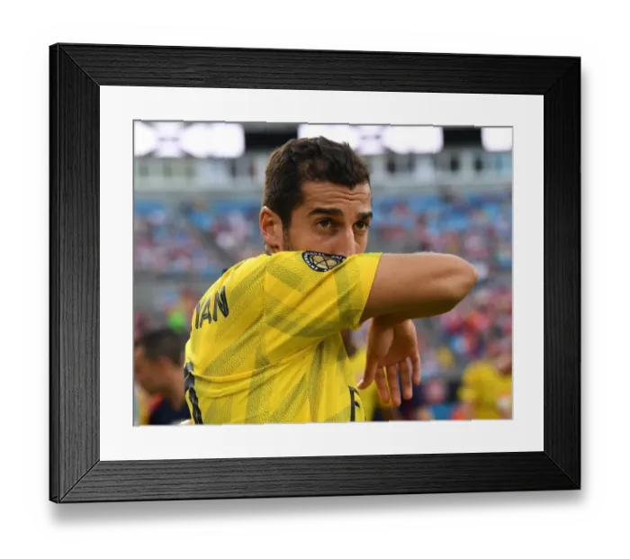 Framed Print : Arsenal's Mkhitaryan Dazzles in 2019 International Champions Cup Clash Against ACF Fiorentina Framed Print : Arsenal's Mkhitaryan Dazzles in 2019 International Champions Cup Clash Against ACF Fiorentina