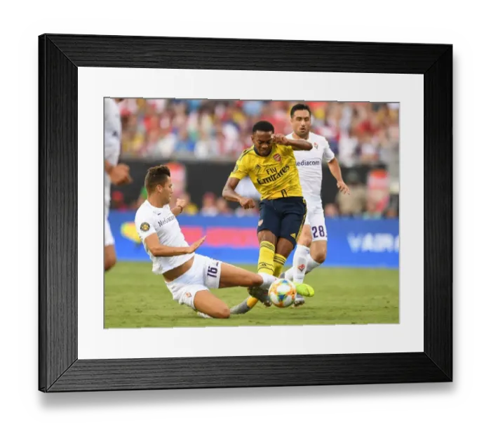 Framed Print : Arsenal vs. ACF Fiorentina: Clash in the International Champions Cup, Charlotte 2019 - Joe Willock Tackled by David Hancko