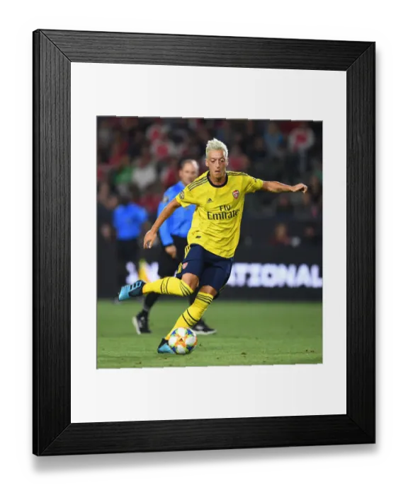 Framed Print : Arsenal vs. Bayern Munich: Ozil Sparks Action in 2019 International Champions Cup Framed Print : Arsenal vs. Bayern Munich: Ozil Sparks Action in 2019 International Champions Cup