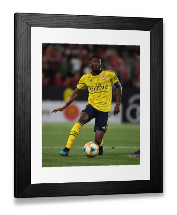 Framed Print : Arsenal's Ainsley Maitland-Niles Goes Head-to-Head with Bayern Munich in 2019 International Champions Cup Framed Print : Arsenal's Ainsley Maitland-Niles Goes Head-to-Head with Bayern Munich in 2019 International Champions Cup