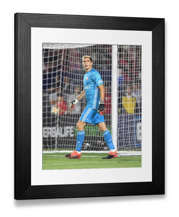 Framed Print : Arsenal's Emiliano Martinez Goes Head-to-Head Against Bayern Munich in 2019 International Champions Cup Framed Print : Arsenal's Emiliano Martinez Goes Head-to-Head Against Bayern Munich in 2019 International Champions Cup