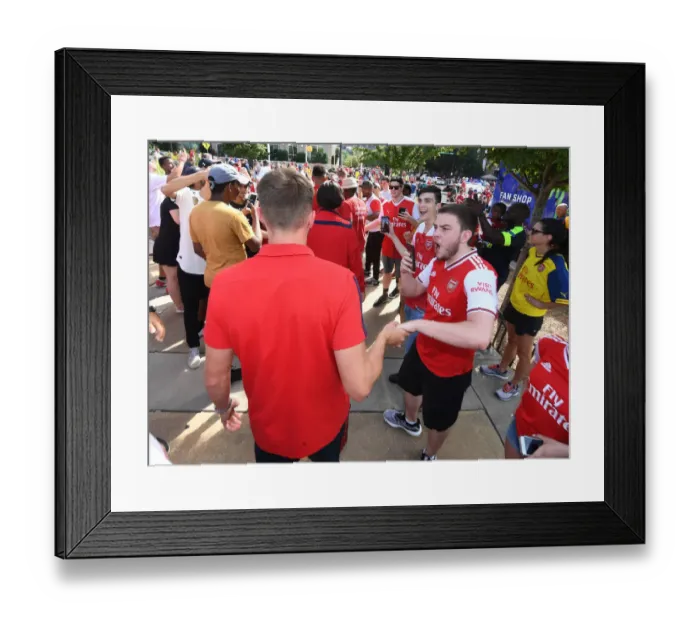 Framed Print : Arsenal's Rob Holding Greets Fans Before Arsenal vs Fiorentina in 2019 International Champions Cup Framed Print : Arsenal's Rob Holding Greets Fans Before Arsenal vs Fiorentina in 2019 International Champions Cup