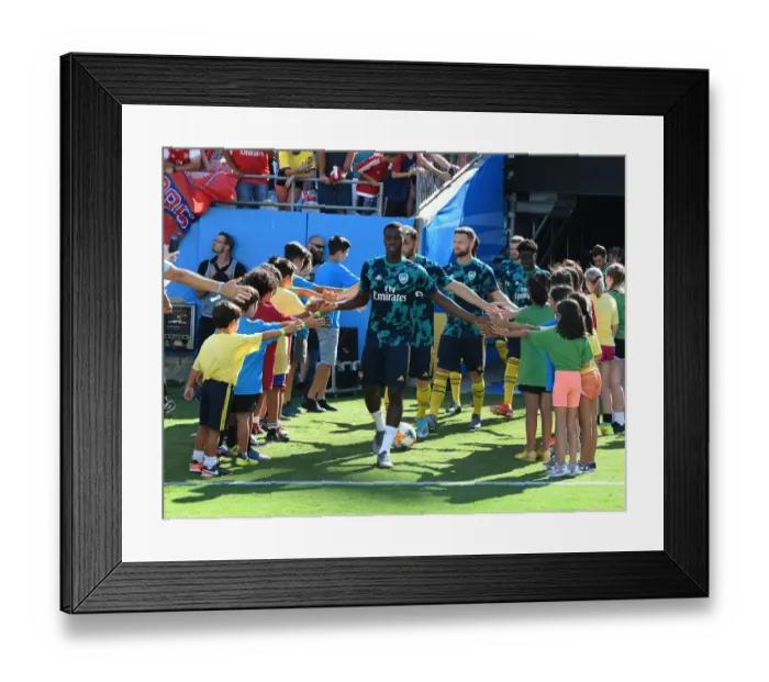 Framed Print : Arsenal's Eddie Nketiah Gears Up for Arsenal vs Fiorentina in 2019 International Champions Cup