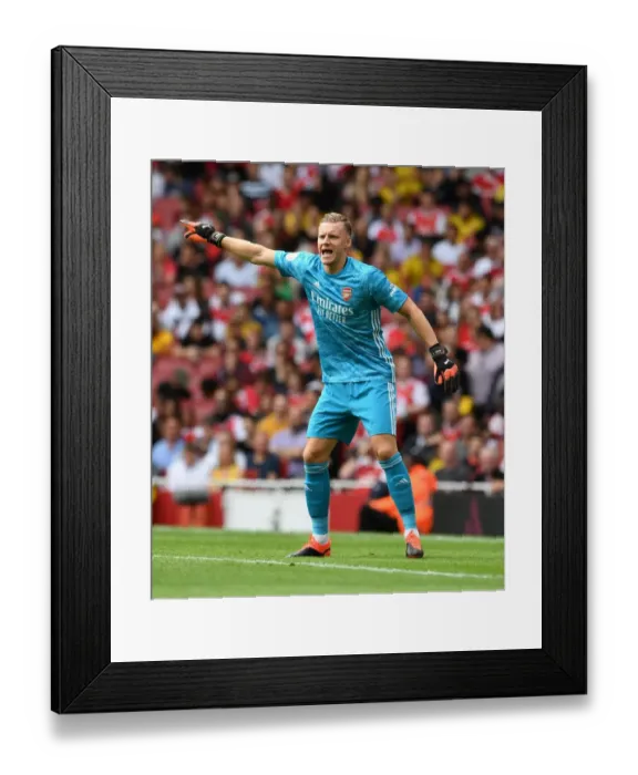 Framed Print : Arsenal's Bernd Leno in Action: Arsenal vs. Olympique Lyonnais, Emirates Cup 2019
