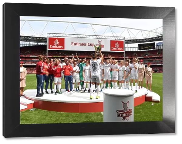 Bayern Munich Lift Emirates Cup: Arsenal Women vs FC Bayern Munich (2019-20)
