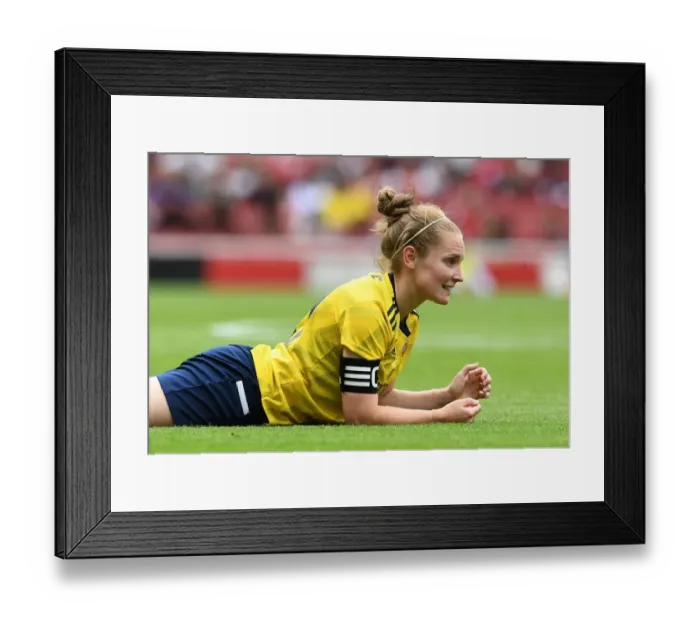 Framed Print : Arsenal's Kim Little Stars in Victory over FC Bayern Munich at Emirates Cup