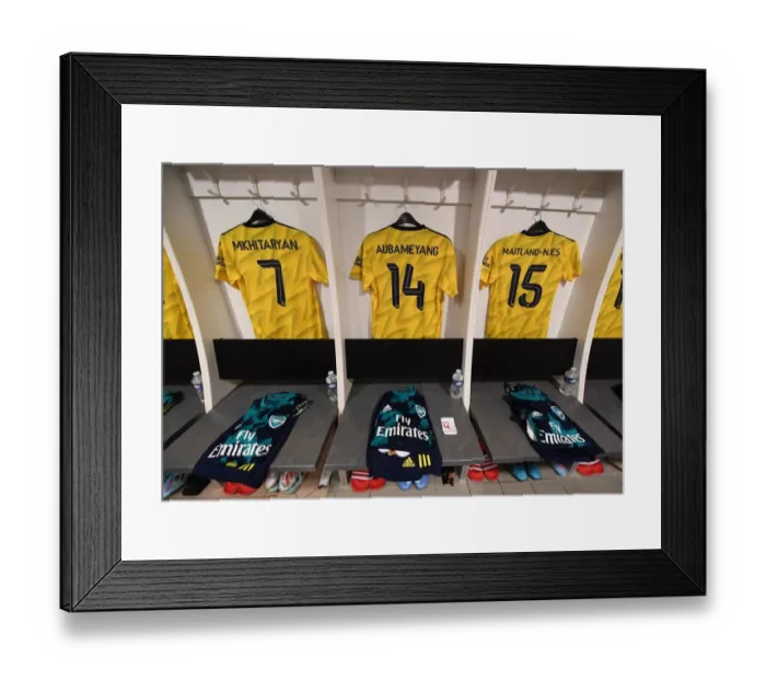 Framed Print : Arsenal Players Prepare for Angers Friendly: Gunners Ready at Stade Raymond Kopa