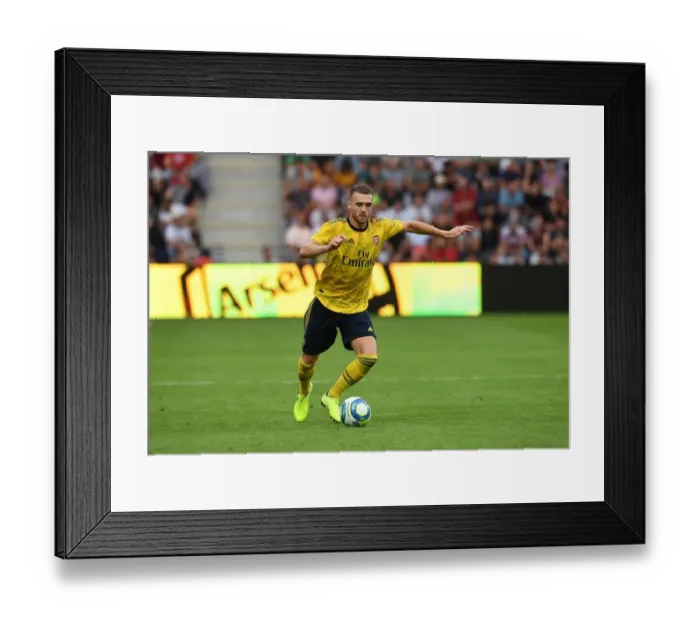 Framed Print : Arsenal's Calum Chambers in Action during Pre-Season Clash against Angers, France 2019 Framed Print : Arsenal's Calum Chambers in Action during Pre-Season Clash against Angers, France 2019