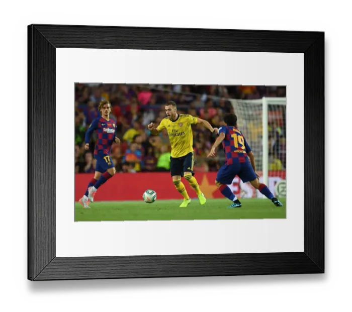 Framed Print : Calum Chambers in Action: Arsenal vs. FC Barcelona (2019 Pre-Season Friendly) Framed Print : Calum Chambers in Action: Arsenal vs. FC Barcelona (2019 Pre-Season Friendly)