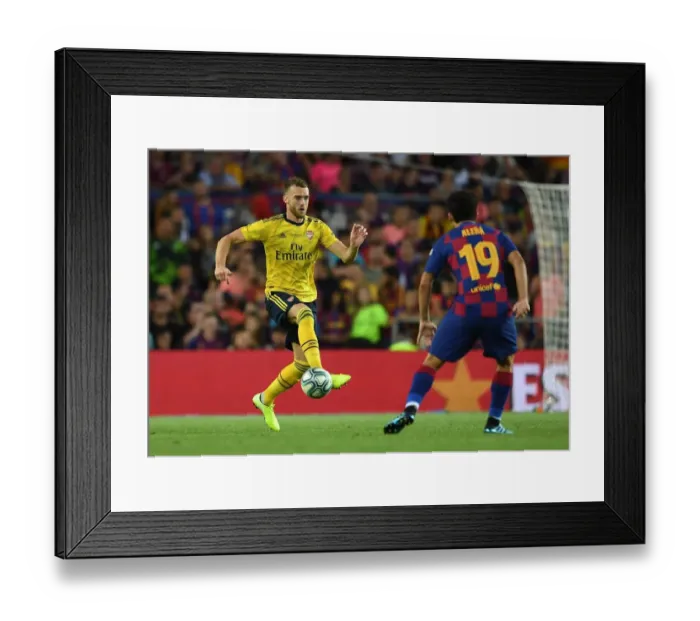 Framed Print : FC Barcelona vs. Arsenal: Calum Chambers in Action at the 2019 Pre-Season Friendly Framed Print : FC Barcelona vs. Arsenal: Calum Chambers in Action at the 2019 Pre-Season Friendly