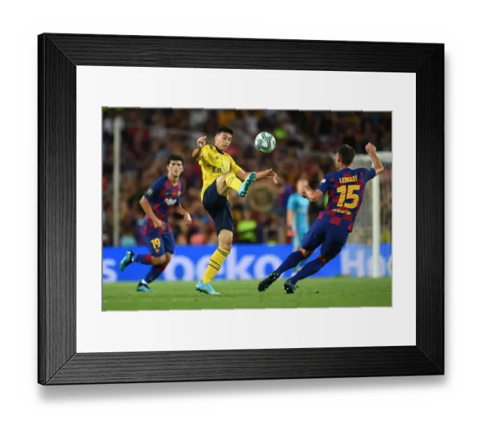 Framed Print : Martinelli in Action: FC Barcelona vs. Arsenal Pre-Season Friendly, 2019 Framed Print : Martinelli in Action: FC Barcelona vs. Arsenal Pre-Season Friendly, 2019
