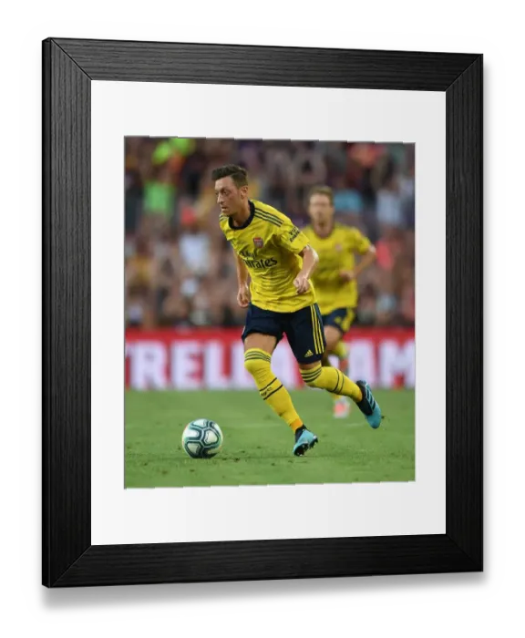 Framed Print : Mesut Ozil at FC Barcelona: Arsenal vs. Barcelona (2019)