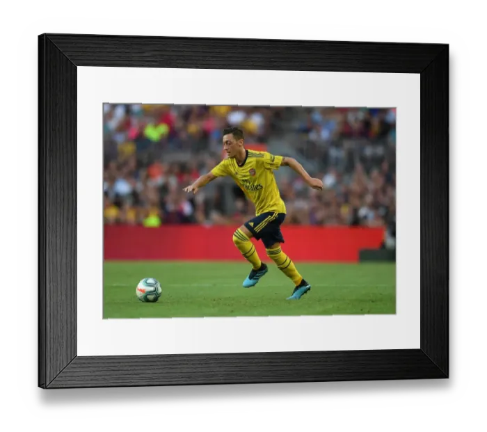 Framed Print : Mesut Ozil in Action: Arsenal vs. FC Barcelona (2019-20 Pre-Season Friendly) Framed Print : Mesut Ozil in Action: Arsenal vs. FC Barcelona (2019-20 Pre-Season Friendly)