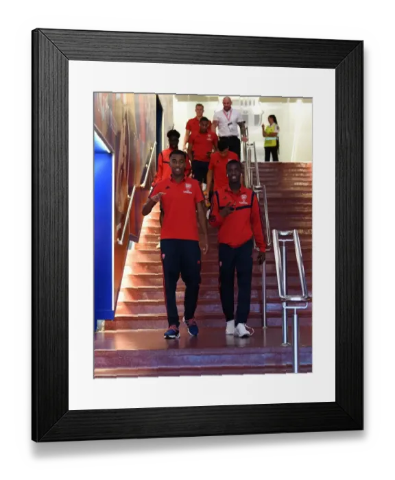 Framed Print : Arsenal's Joe Willock and Eddie Nketiah Prepare for FC Barcelona Friendly, 2019 Framed Print : Arsenal's Joe Willock and Eddie Nketiah Prepare for FC Barcelona Friendly, 2019