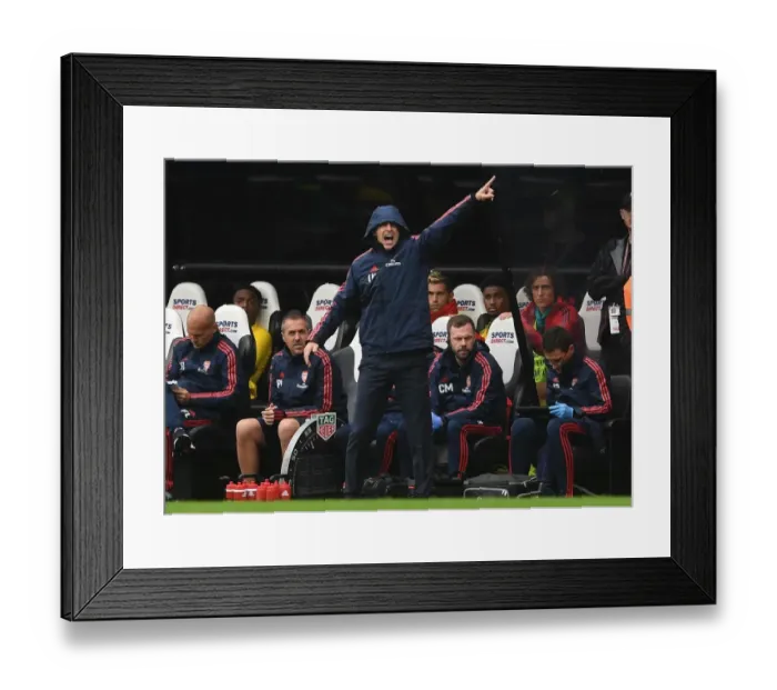 Framed Print : Unai Emery Leads Arsenal Against Newcastle United in Premier League Clash