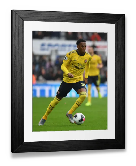 Framed Print : Joe Willock in Action: Arsenal vs. Newcastle United - Premier League Clash (2019-20)
