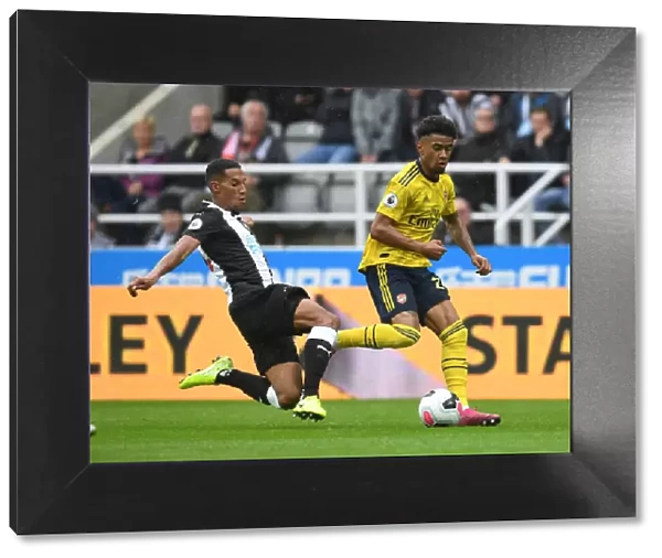 Reiss Nelson vs. Isaac Hayden: Battle at St. James Park - Newcastle United vs. Arsenal FC, Premier League 2019-2020