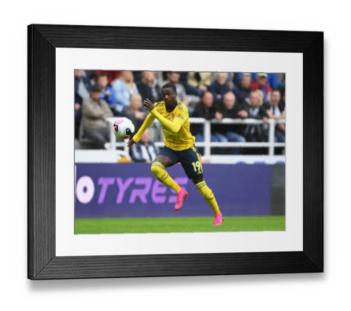 Framed Print : Pepe's Premier League Debut: Arsenal's Thrilling Start at Newcastle United