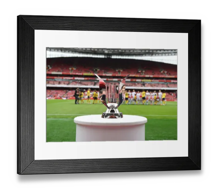 Framed Print : Arsenal Women v FC Bayern Munich Women - Emirates Cup
